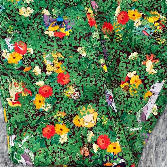 551z Levi’s X Pokémon Jeans Collab - Picture 4 of 5